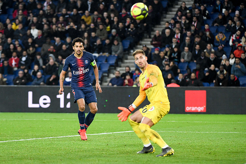 NBA：马刺新秀文班亚马闪耀 全场送出六盖帽