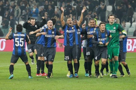 南安普顿不敌普雷斯顿后，后卫内森-伍德与本队球迷发生口角