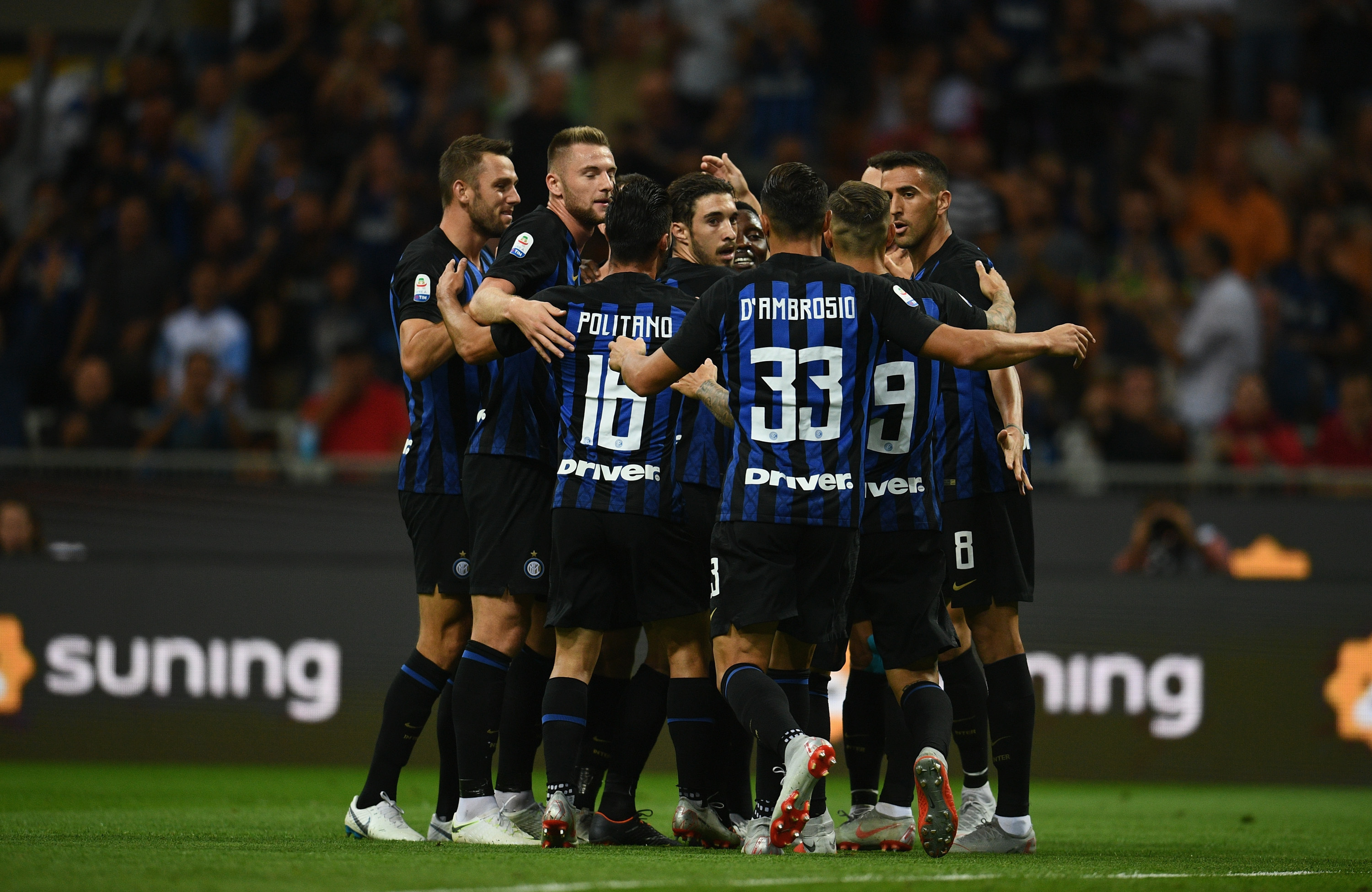 2次，阿劳霍是欧冠改制以来染红次数并列最多的巴萨球员（阿劳霍两次染红，追平欧冠改制后巴萨红牌最多纪录）