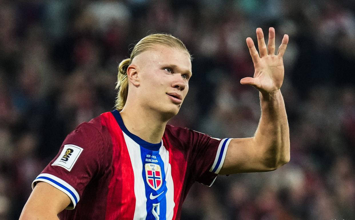 足球欧洲杯训练场出现意外，球员脚踝受伤（欧洲杯训练场突发意外，球员脚踝受伤）