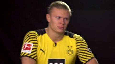 徐根宝：希望海港给国足输送更好的球员 我们的目标是世界杯（徐根宝：盼海港为国足输送精英，目标直指世界杯）