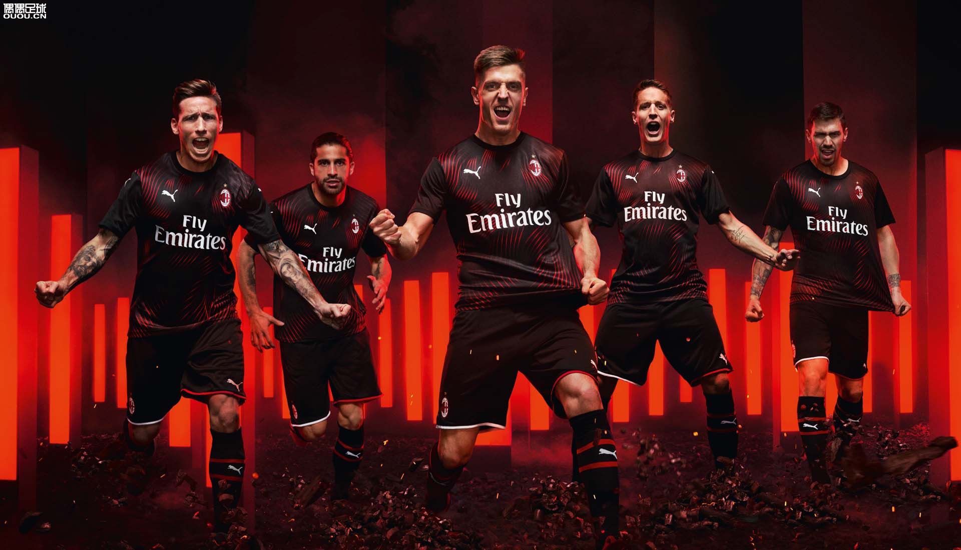 法比奥庆祝足协杯夺冠：将永远存在的时刻，一切荣耀归于上帝（法比奥欢庆足协杯加冕：这一刻将永存，一切荣耀献给上帝）