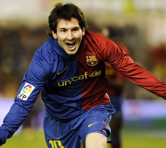 半场战报：拜仁1-0斯图加特，莱默尔脚后跟破门，奥利塞助攻