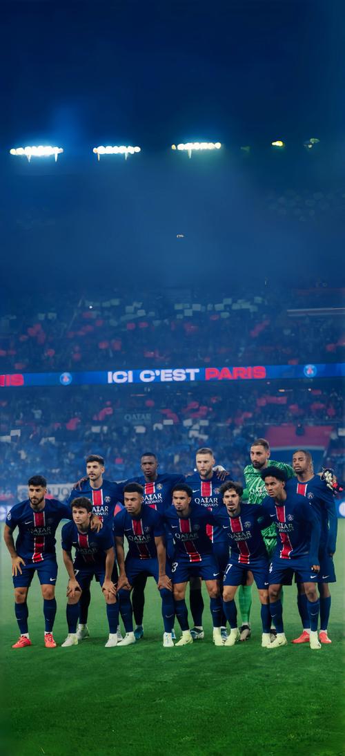 浙江男篮以55-54战胜深圳男篮，约翰逊和兰道夫贡献关键得分，浙江内线优势明显，深圳末节发力缩小分差，但最终惜败。